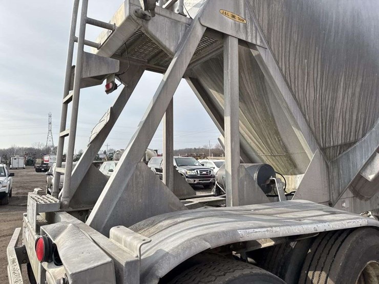 2000-heil-pneumatic-image-12