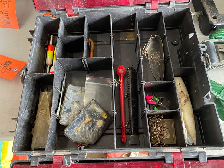 #7608-•-phantom-plano-tackle-box-image-4