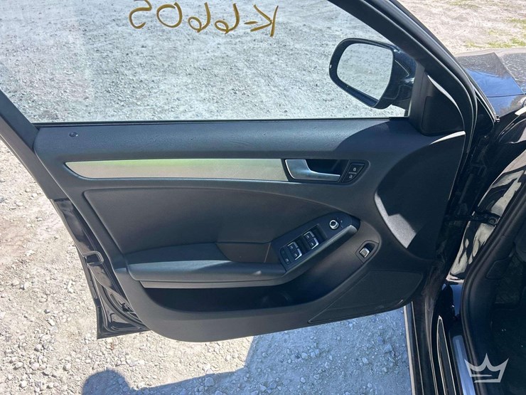 2015-audi-a4-awd-sedan-image-13