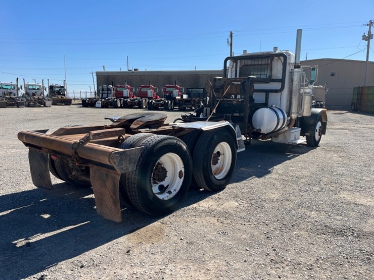 1998-peterbilt-379-image-5