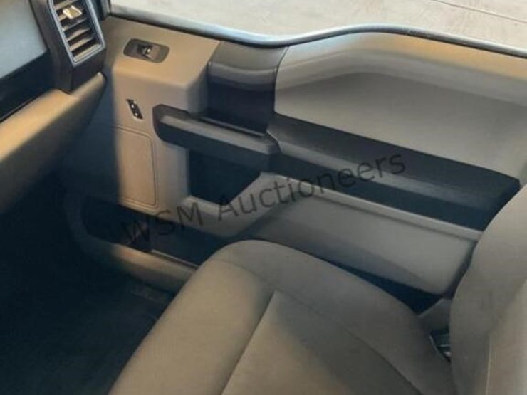 2020-ford-f150-image-21