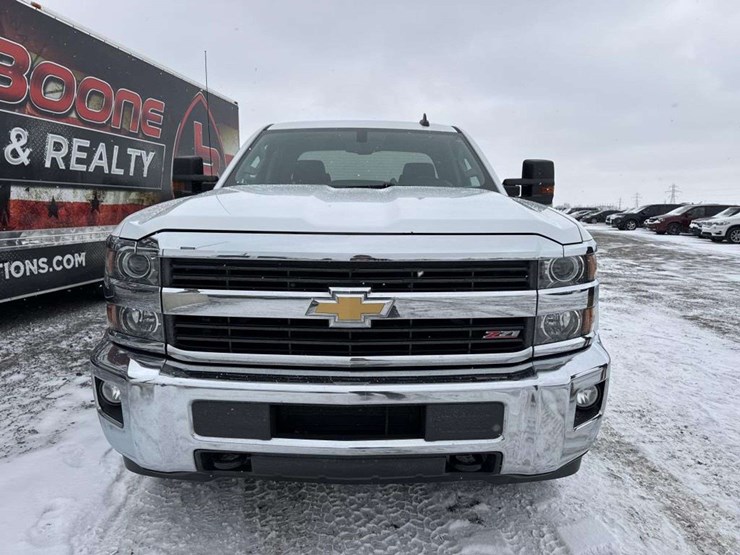 2016-chevrolet-silverado-2500hd-lt-image-7