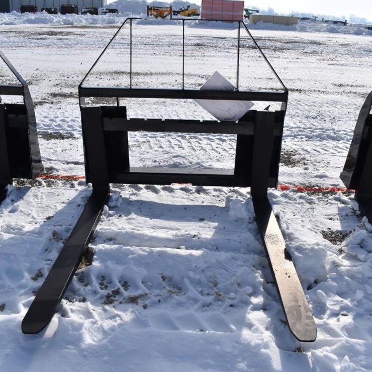 AGT INDUSTRIAL PALLET FORK ATTACHMENT 41848