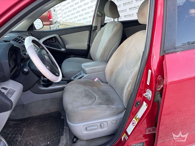 2007-toyota-rav4-image-12