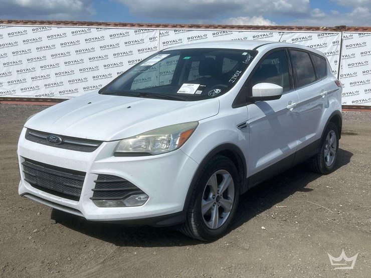 2015-ford-escape-image-1