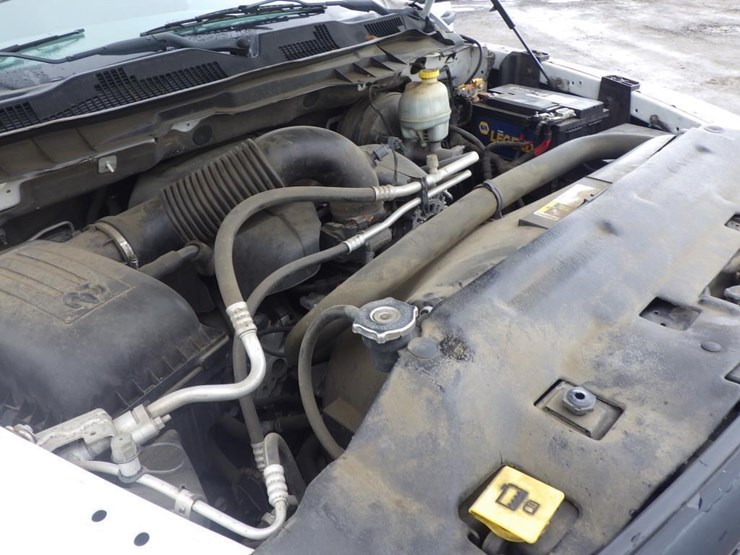 2015-dodge-1500-image-11