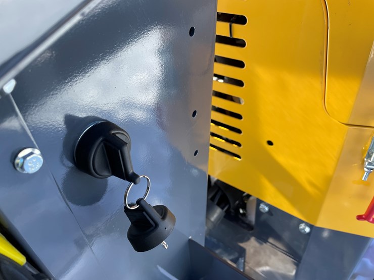 #5410-•-mms-1000-ride-on-road-roller-image-18