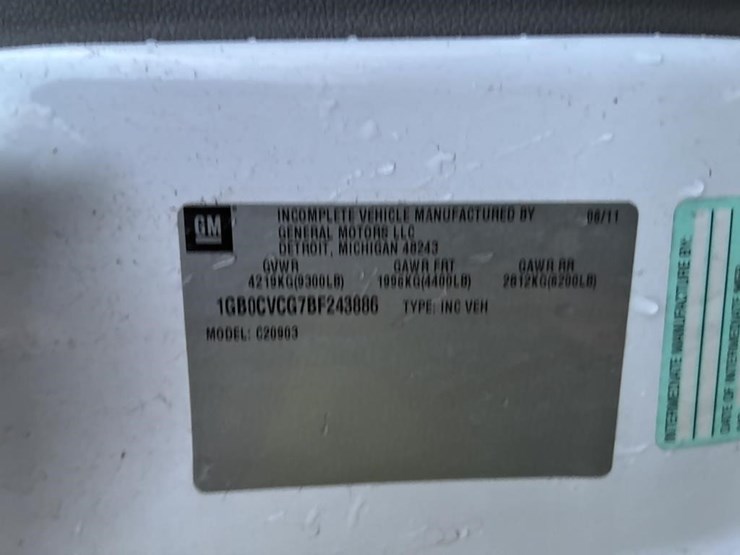 2011-chevrolet-2500-image-16