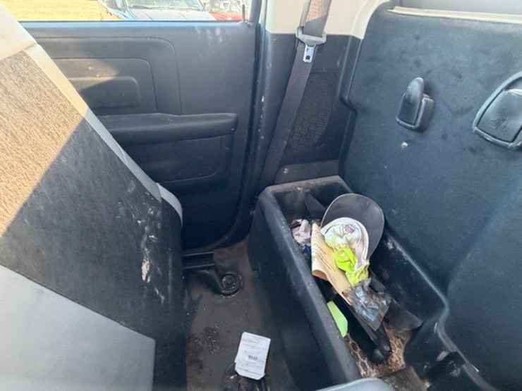 2019-ram-1500-classic-image-31