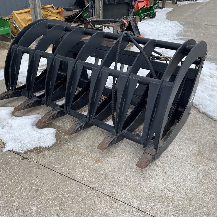 #7578 • Skid Steer Grapple