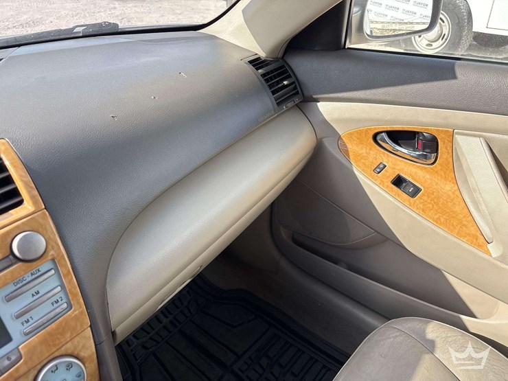 2007-toyota-camry-sedan-image-18