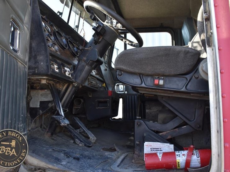 1995-kenworth-t800-image-26