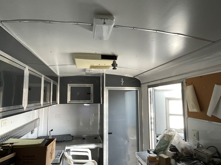 1999-united-expressline-image-26