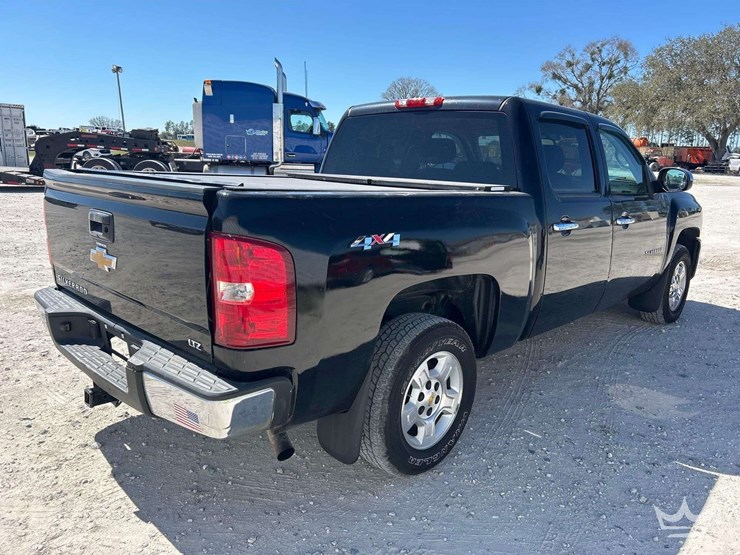 2012-chevrolet-silverado-1500-image-3