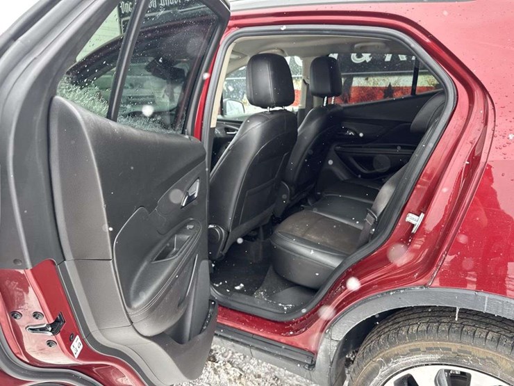 2021-buick-encore-image-13