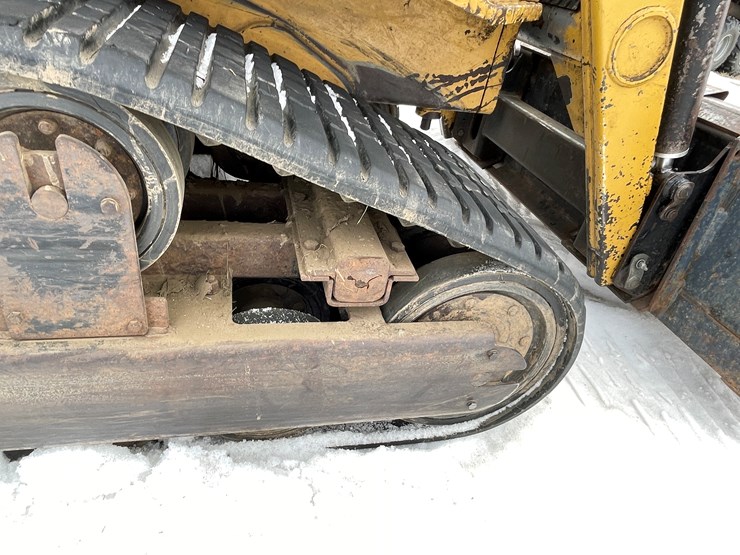 #7564-•-asv-track-loader-with-posi-track-image-22