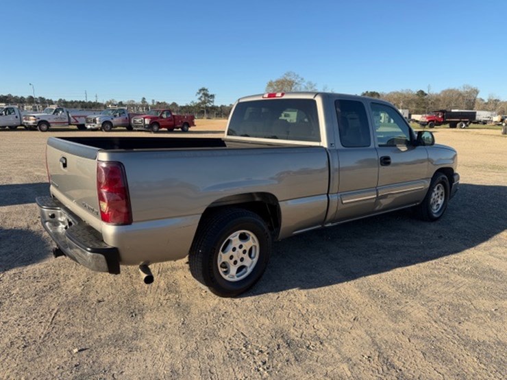 #448-•-2003-chevrolet-c1500-|-reconstructed-title-image-3