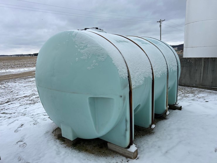 3500-gallon-banded-poly-tank-image-5