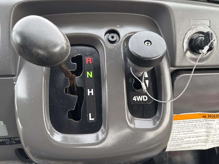 2017-kawasaki-mule-610-image-11