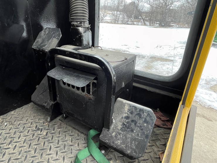 #7566-•-bombardier-snowcat-image-43