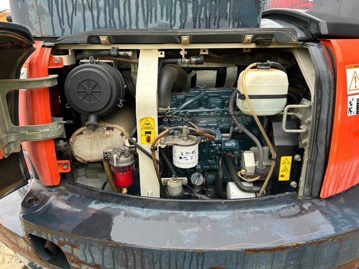 kubota-kx057-image-15
