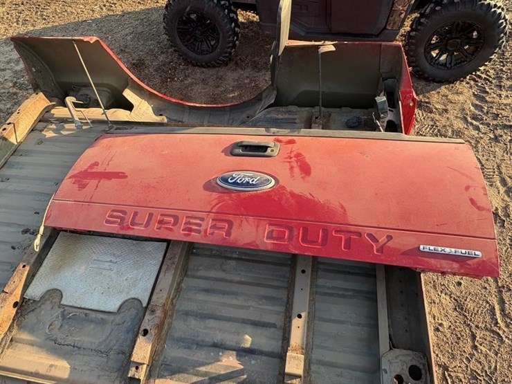 ford-super-duty-truck-box-image-2