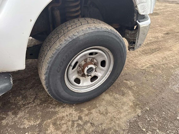 2011-ford-f350-image-11