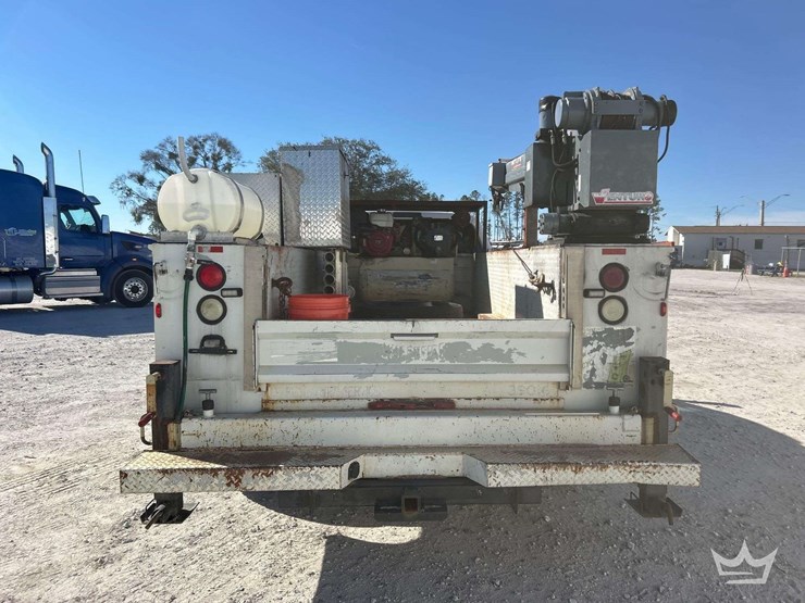 2016-ford-f550-image-35