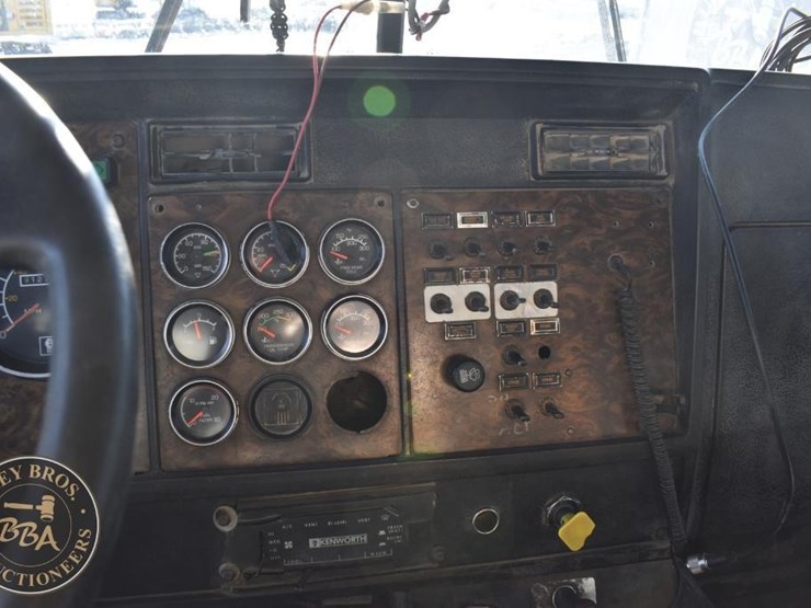 1995-kenworth-t800-image-30