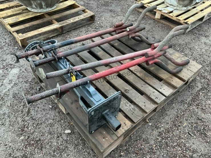 pallet-of-jack-stands-image-1