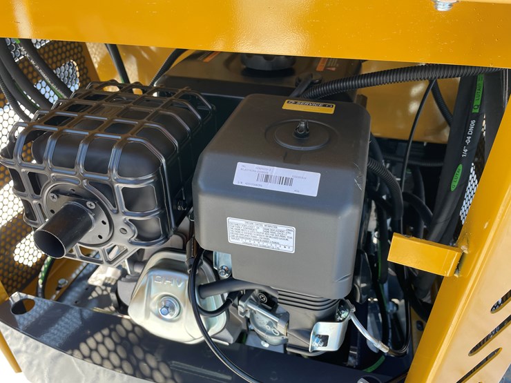 #5377-•-mx12rx-mini-excavator-image-20