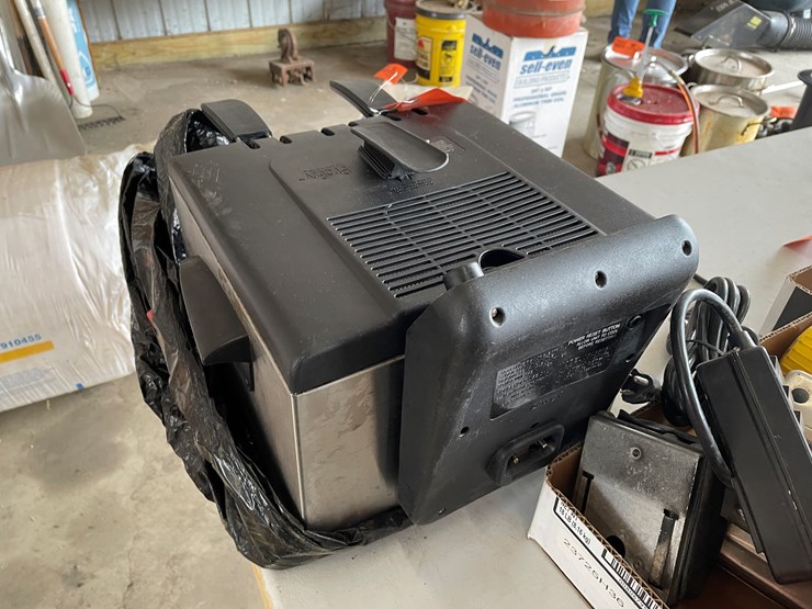 #7616-•-presto-pro-fry-image-3