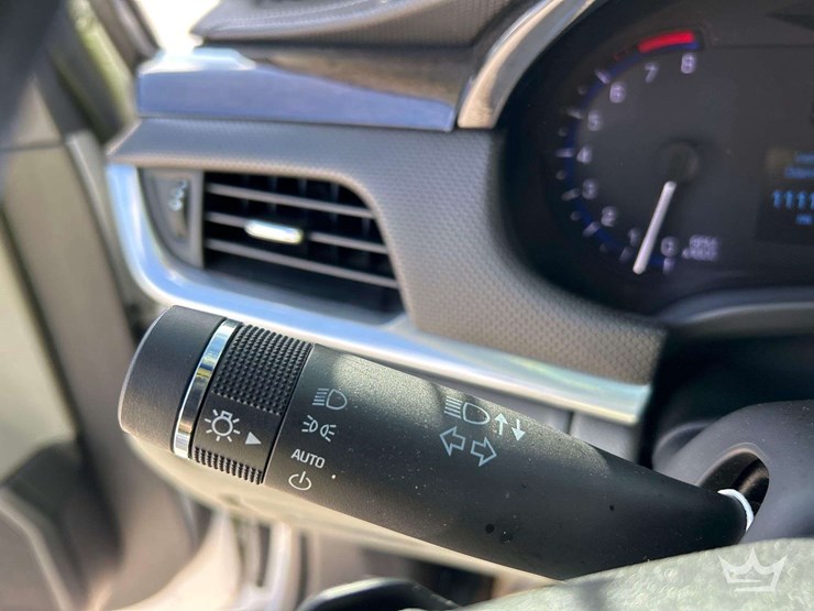 2016-cadillac-xts-sedan-image-14