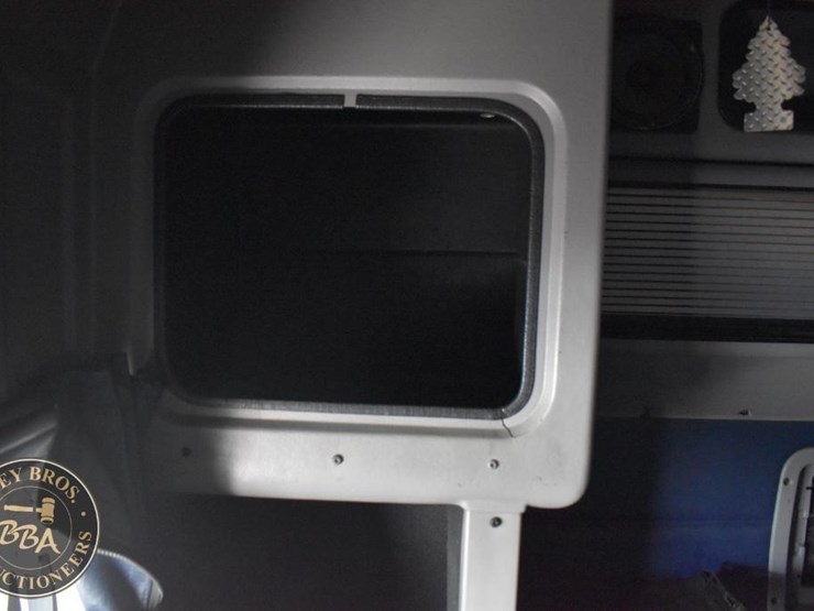 2007-peterbilt-379-image-46