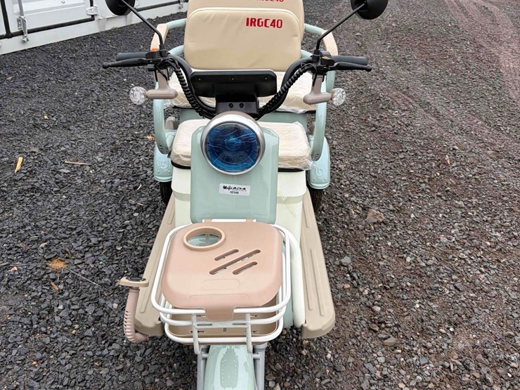 unused-irgc40-battery-powered-mini-golf-cart-image-2