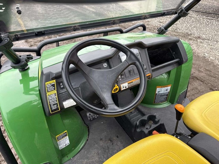 john-deere-gator-image-8