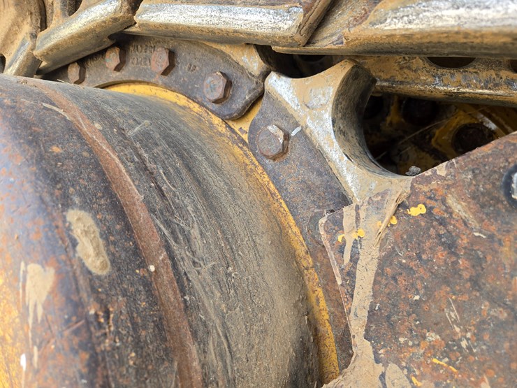 2015-caterpillar-953d-image-125