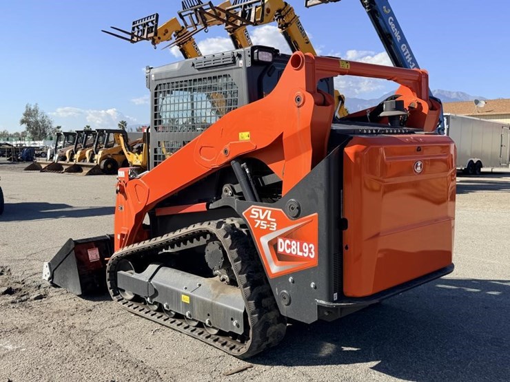 2024-kubota-svl75-3-image-5