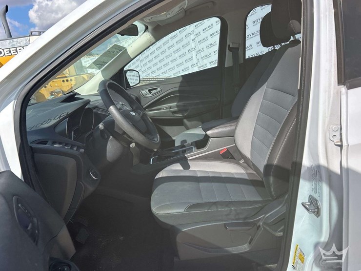 2017-ford-escape-image-12