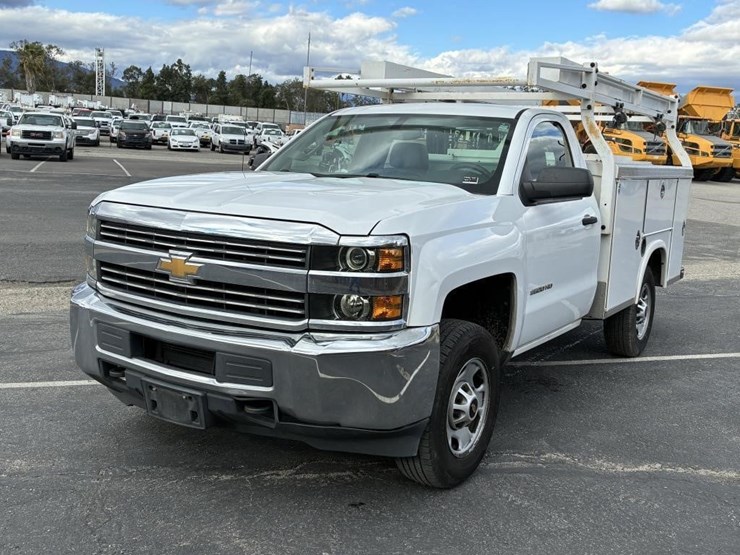 2016-chevrolet-2500-image-1