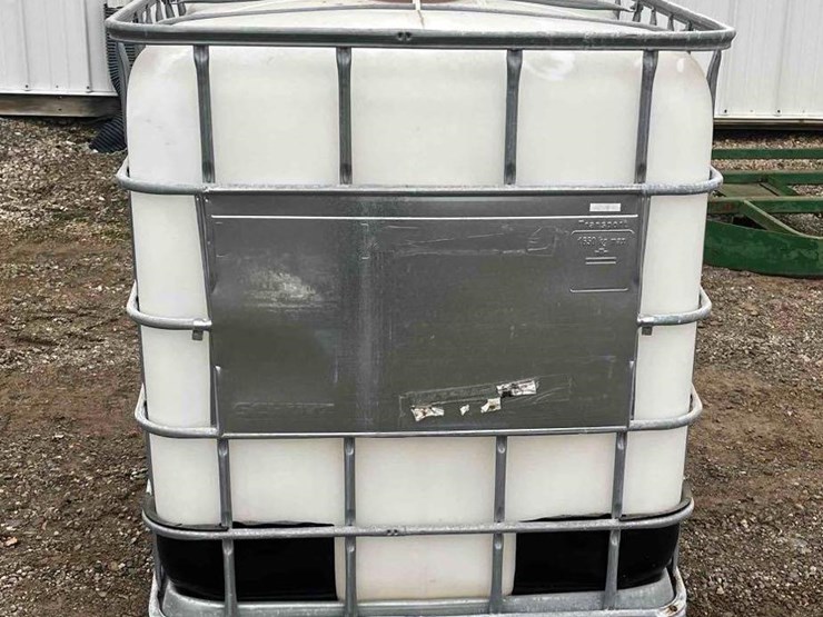 275-gal.-poly-shuttle-tank-image-1