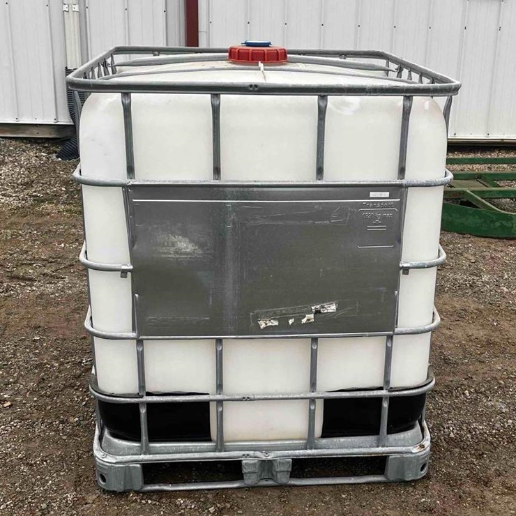 275 Gal. Poly Shuttle Tank