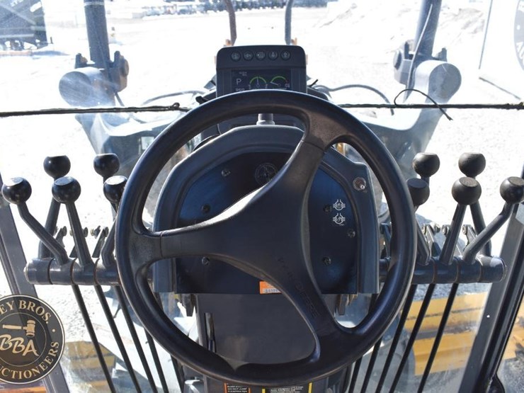 2013-deere-770g-image-38