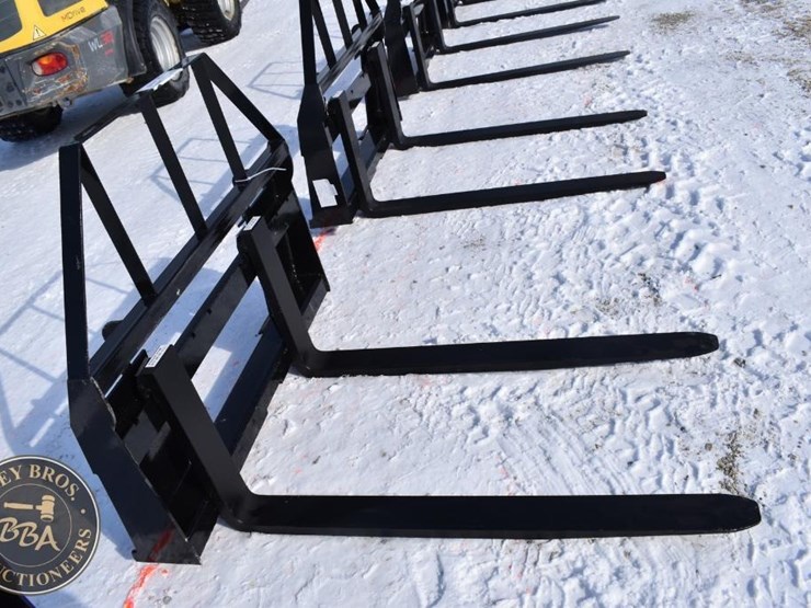 agt-industrial-pallet-fork-attachment-41887-image-4