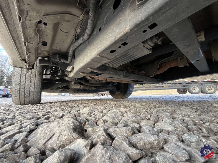 2020-ford-f150-xl-image-21