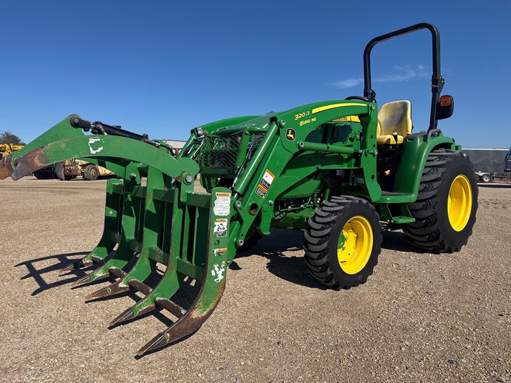 2019-john-deere-3039r-image-1