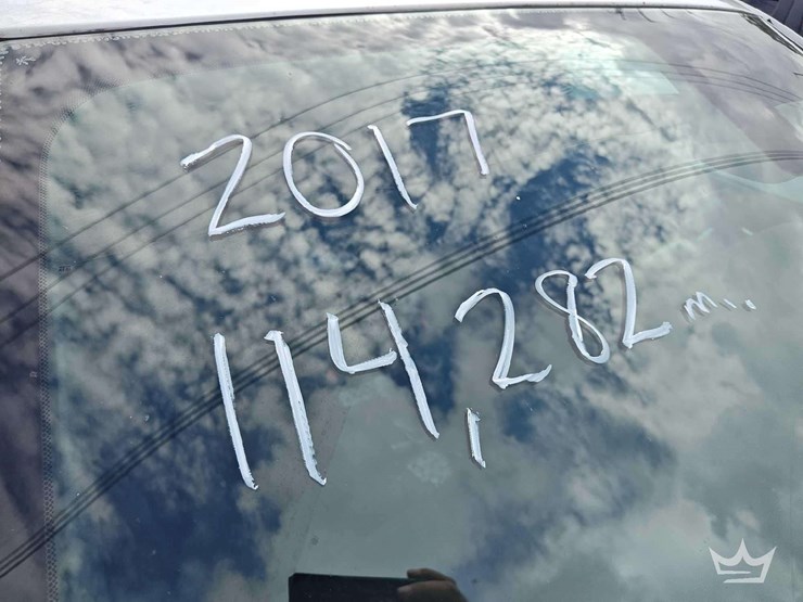 2017-dodge-charger-sedan-image-32