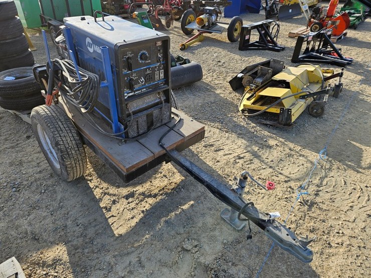 miller-bobcat-225g-image-23