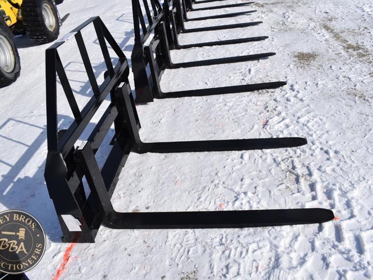 agt-industrial-pallet-fork-attachment-41888-image-4