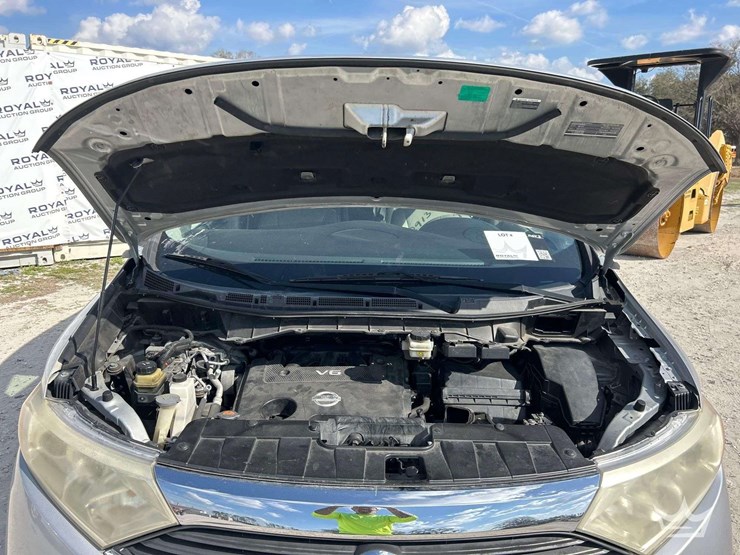 2014-nissan-quest-image-7